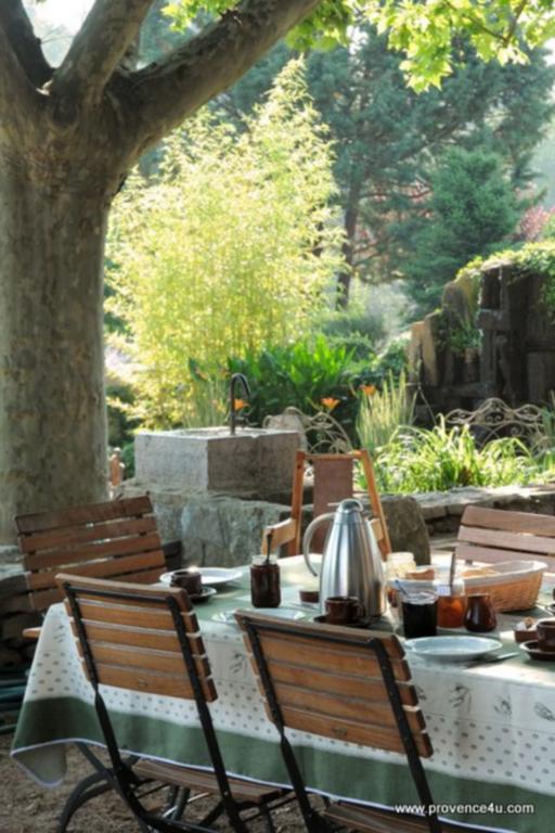 Une Campagne En Provence Bras エクステリア 写真